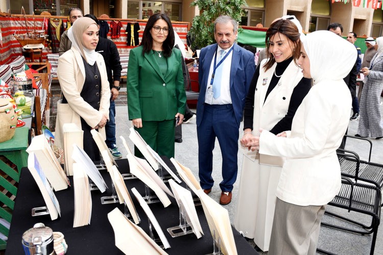 كلية الطب تختتم مؤتمرها السنوي للملصق العلمي الثلاثين بحضور مديرة الجامعة