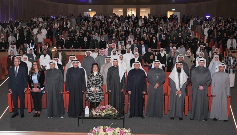 الجلاهمة: تمكين الشباب وتوفير البيئة الحاضنة لتطوير مهاراتهم العلمية والتقنية