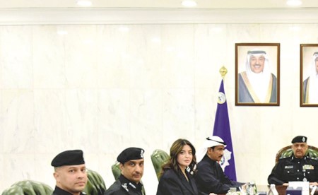 «الأعلى للمرور» ناقش «المطبات الصناعية» وآلية تنظيمها والمعايير المعتمدة لتعزيز السلامة وانسيابية الحركة المرورية