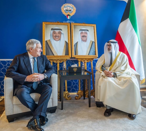 وزير الخارجية الشيخ جراح الجابر مستقبلا نائب رئيس الوزراء وزير الخارجية والتعاون الدولي في إيطاليا أنطونيو تاياني
