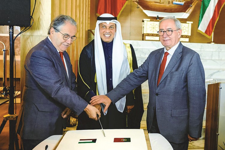سفيرنا في البرتغال حمد الهزيم خلال الاحتفال بالأعياد الوطنية