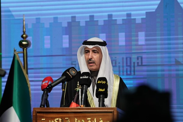   السفير الكويتي لدى الأردن حمد المري خلال إلقاء كلمته في الحفل 