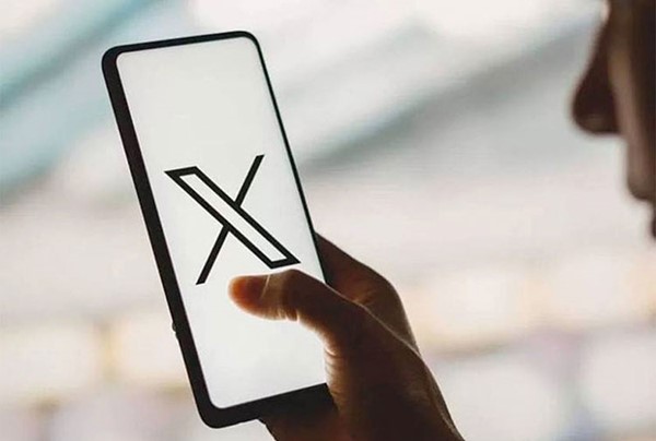 عطل مفاجئ يضرب «إكس» ويقطع الخدمة عن آلاف المستخدمين عالمياً