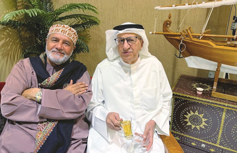علي الريس وطالب البلوشي في الحفل