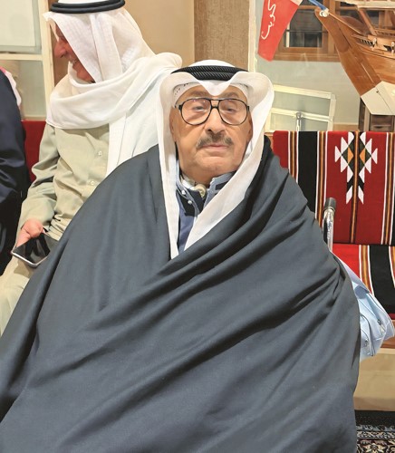 الرئيس الفخري للجمعية عبدالعزيز المفرج (شادي الخليج)