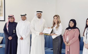 «الكويت للتأمين» تحتفل بـ «القريش» بدار المسنين