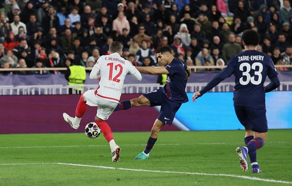 "غلطة سراي" التركي يضرب يوفنتوس بخماسية في ذهاب ملحق دوري أبطال أوروبا.. وريال مدريد يعبر بنفيكا بهدف