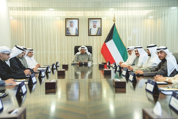 رئيس مجلس الوزراء سمو الشيخ أحمد العبدالله مترئسا اجتماعا بشأن ملاحظات ومتطلبات مجموعة  العمل المالي (FATF)