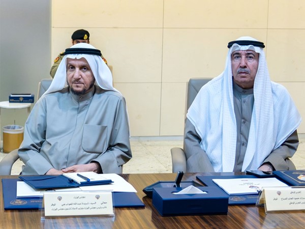 رئيس الوزراء ترأس اجتماعاً لمجلس الدفاع الأعلى