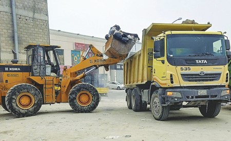 البلدية: رفع 32 درباً من المخلفات بمحافظة مبارك الكبير