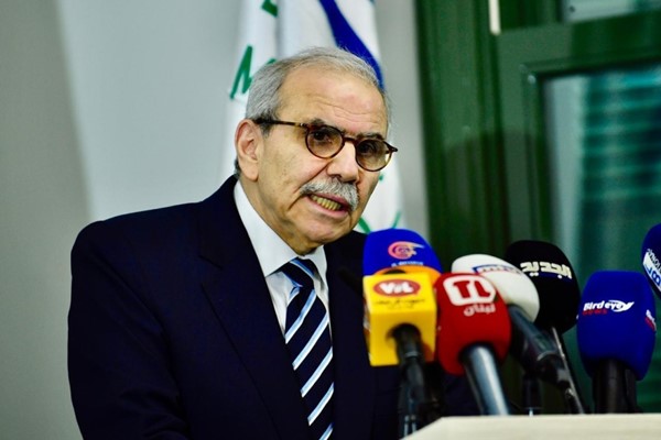 رئيس الحكومة نواف سلام متحدثا في مؤتمر «المواطنية وسيادة الدولة وآفاق المستقبل» (محمود الطويل)