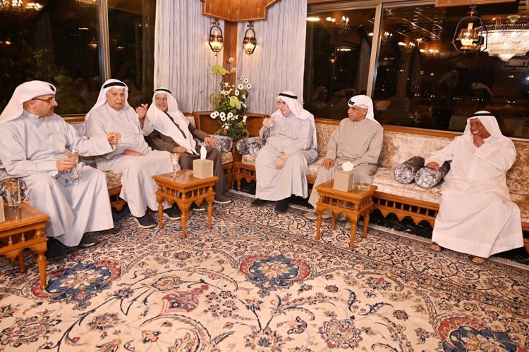 عبدالله الغنيم ومرزوق الغنيم يهنئان