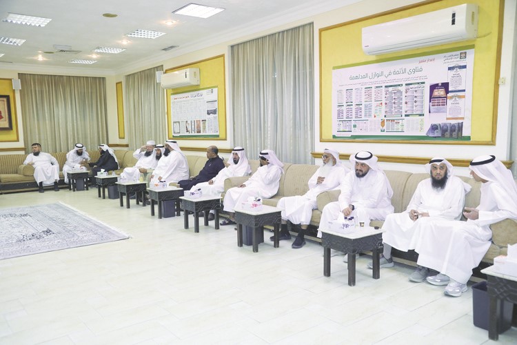 جانب من الحضور خلال حفل استقبال جمعية إحياء التراث الإسلامي