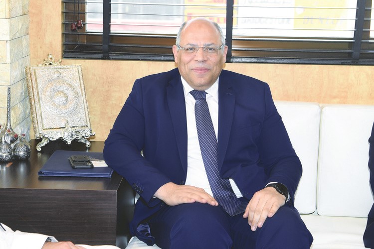سفير جمهورية مصر العربية لدى البلاد 
محمد أبو الوفا