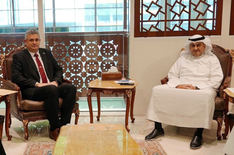 وزير العدل بحث مع عدد من السفراء موضوعات مشتركة