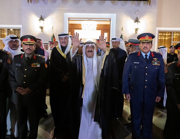 صاحب السمو يزور «الدفاع»: تعزيز البنية التحتية العسكرية ومواصلة الاهتمام بالعنصر البشري