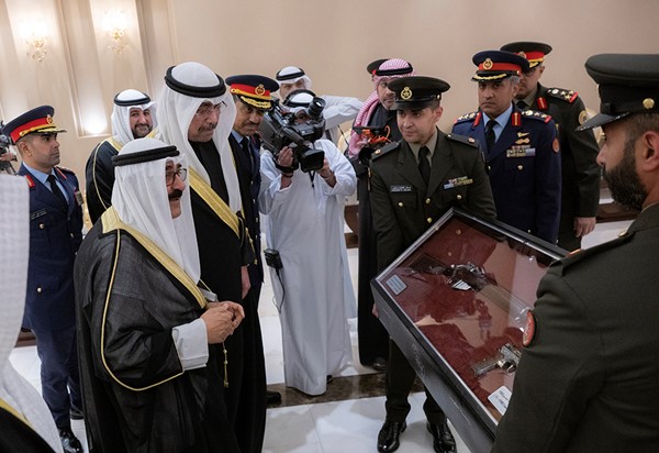 صاحب السمو يزور «الدفاع»: تعزيز البنية التحتية العسكرية ومواصلة الاهتمام بالعنصر البشري