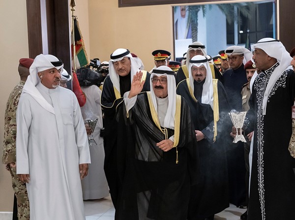 صاحب السمو يزور «الدفاع»: تعزيز البنية التحتية العسكرية ومواصلة الاهتمام بالعنصر البشري