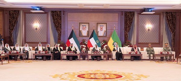 صاحب السمو يزور الرئاسة العامة للحرس: الحرص على جاهزية منظومات التسليح واعتماد أحدث التقنيات وتحديث المراكز المتخصصة وفق النظم العالمية
