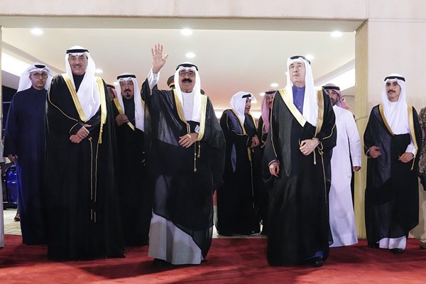 صاحب السمو يزور الرئاسة العامة للحرس: الحرص على جاهزية منظومات التسليح واعتماد أحدث التقنيات وتحديث المراكز المتخصصة وفق النظم العالمية
