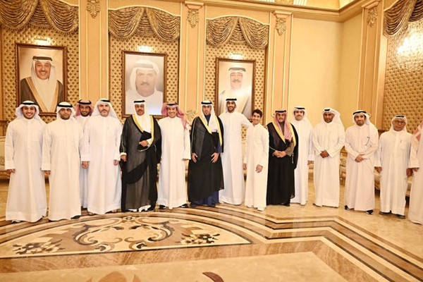 سمو الشيخ أحمد النواف مهنئا أحمد الشحومي بشهر رمضان المبارك