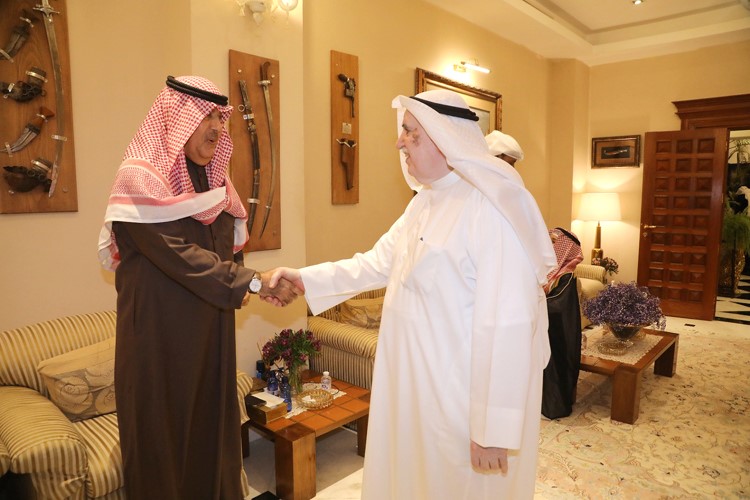د.عبدالله الغنيم مهنئا عبدالرحمن السالم