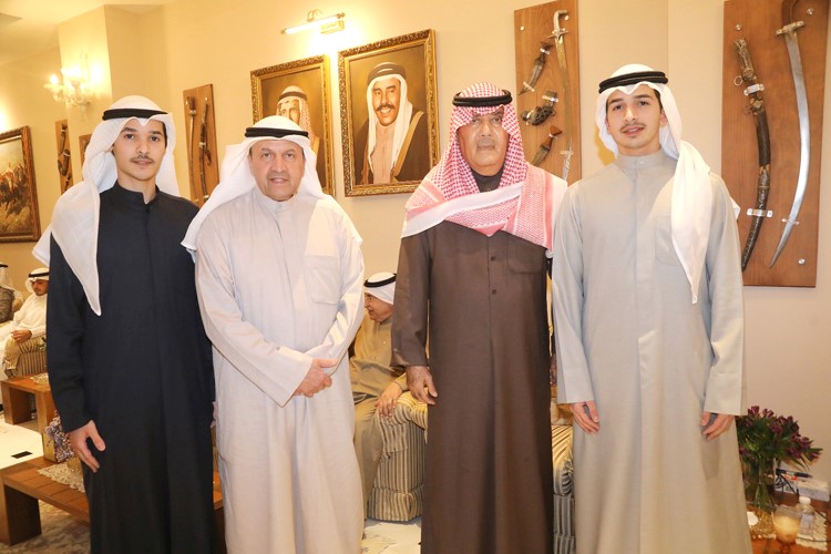 عبدالرحمن السالم وعبدالله السميط وأبناؤه