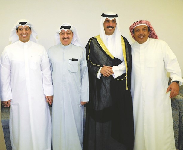 الشيخ طلال المشعل وم.محمد بوشهري يهنئان كليب أبا الغنايم وعبدالرحمن المطيري