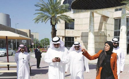 مديرة جامعة عبدالله السالم تفقّدت الحرم الجامعي بـ «الشويخ»
