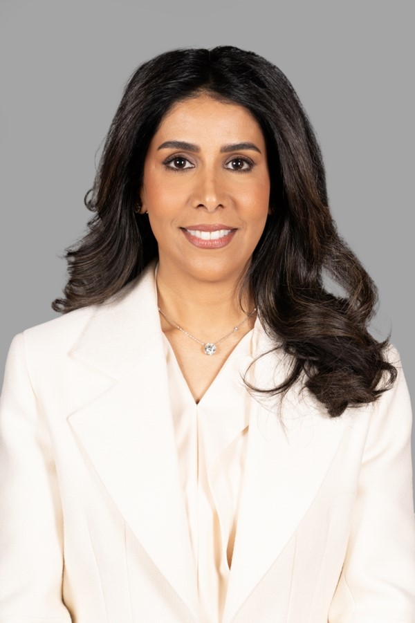  وزيرة الأشغال العامة د.نورة المشعان 
