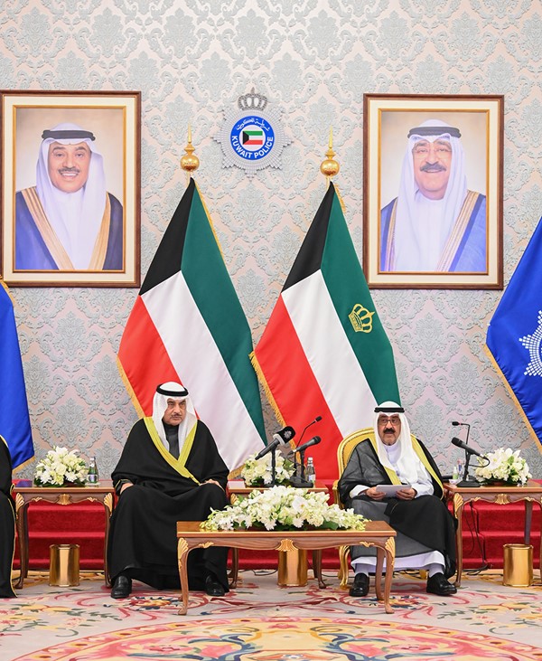 صاحب السمو يزور مبنى «الشيخ نواف الأحمد الجابر الصباح»: اليقظة الأمنية والتنسيق الميداني بين قطاعات «الداخلية» وتطبيق القانون على الجميع بحزم وعدل وحياد