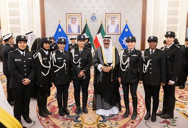 صاحب السمو يزور مبنى «الشيخ نواف الأحمد الجابر الصباح»: اليقظة الأمنية والتنسيق الميداني بين قطاعات «الداخلية» وتطبيق القانون على الجميع بحزم وعدل وحياد