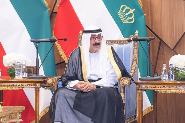 صاحب السمو يزور رئاسة قوة الإطفاء العام: رفع مستوى الوعي الرقمي لدى القوة ومواكبة التطورات التقنية وتكثيف الجولات الميدانية