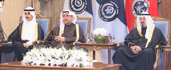 صاحب السمو يزور رئاسة قوة الإطفاء العام: رفع مستوى الوعي الرقمي لدى القوة ومواكبة التطورات التقنية وتكثيف الجولات الميدانية