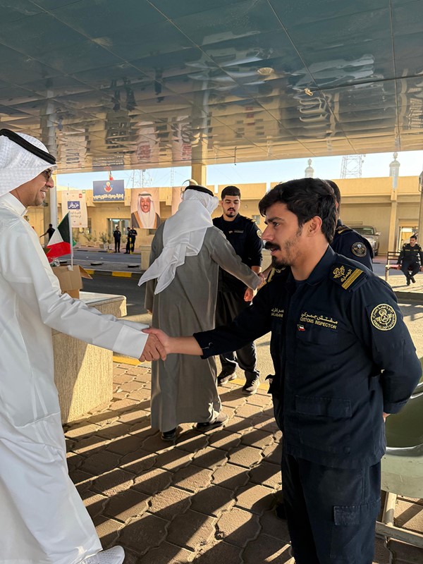 النويف: نعمل وفق خطة تشغيلية متكاملة في المواسم التي تشهد زيادة في أعداد المسافرين لتحقيق التوازن بين تسهيل الإجراءات الجمركية وتشديد الرقابة لحماية أمن الوطن ومكتسباته
