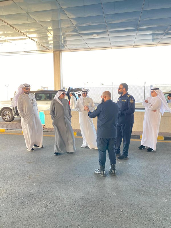 النويف: نعمل وفق خطة تشغيلية متكاملة في المواسم التي تشهد زيادة في أعداد المسافرين لتحقيق التوازن بين تسهيل الإجراءات الجمركية وتشديد الرقابة لحماية أمن الوطن ومكتسباته