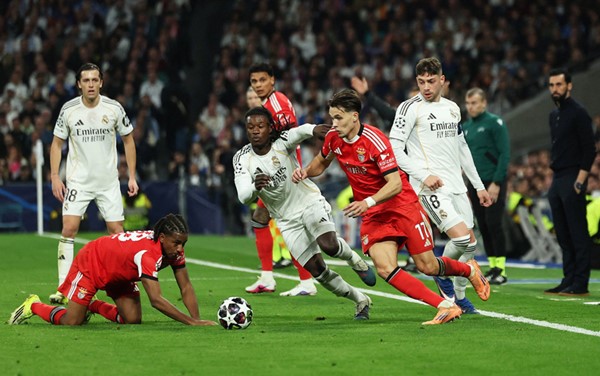 دوري أبطال أوروبا.. ريال مدريد يعبر بنفيكا بصعوبة.. وجزائية قاتلة تصعد بأتالانتا وتقهر دورتموند
