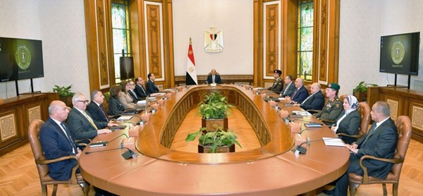 السيسي يؤكد أهمية الاستثمار في رأس المال البشري عبر التدريب ونقل المعرفة وتطوير المهارات