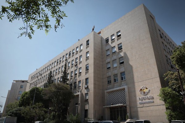 وزارة المالية السورية تحذّر من انتحال جهات صفات حكومية لطلب تحويلات مالية مشبوهة