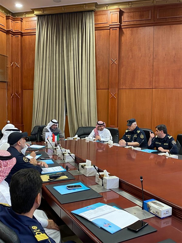 «الجمارك» : مراجعة خطط الطوارئ وآليات الاستجابة السريعة وتعزيز التنسيق بين مختلف القطاعات الجمركية لمواجهة التحديات الأمنية واللوجستية