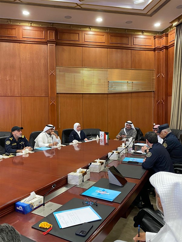 «الجمارك» : مراجعة خطط الطوارئ وآليات الاستجابة السريعة وتعزيز التنسيق بين مختلف القطاعات الجمركية لمواجهة التحديات الأمنية واللوجستية