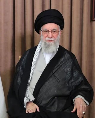 الرئيس الأميركي يعلن مقتل المرشد الأعلى الإيراني علي خامنئي