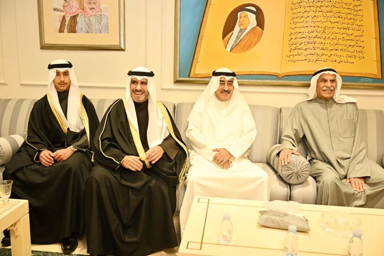 الشيخ عبدالله الناصر وناصر الروضان يهنئان بالشهر الفضيل