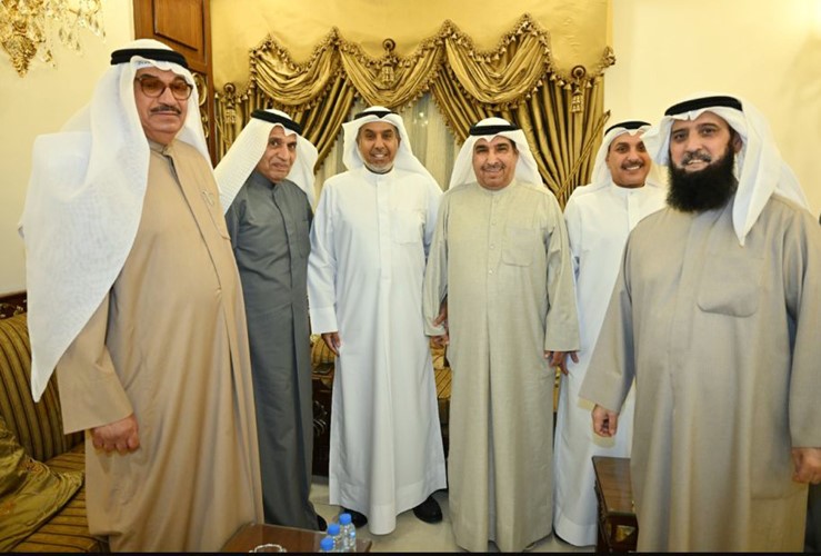 هشام الجاسر وعادل الخلف ومحمد الخلف يباركون