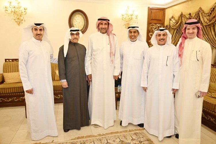 ناصر النمشان وفيصل الجزاف والسفير جمال النصافي وخالد الردعان يهنئون