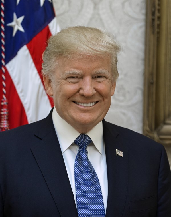 ولي العهد تلقى اتصالاً من الرئيس الأميركي اطمأن خلاله على الكويت قيادة وشعباً بعد الهجوم الإيراني الذي استهدف أراضيها