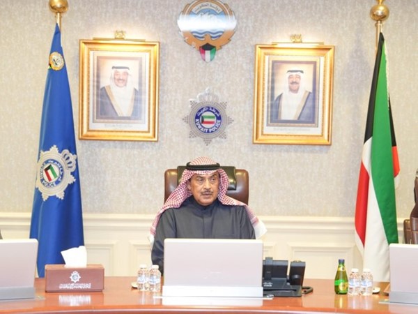 ولي العهد ورئيس الوزراء يزوران غرفة اتخاذ القرار في "الداخلية"