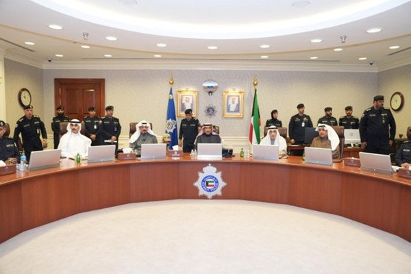 ولي العهد ورئيس الوزراء يزوران غرفة اتخاذ القرار في "الداخلية"