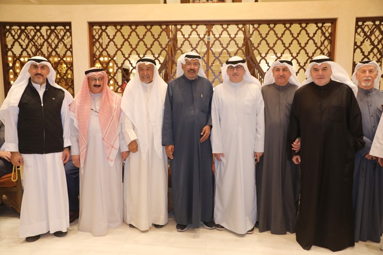 جاسم النبهان وبعض المهنئين بالشهر الفضيل
