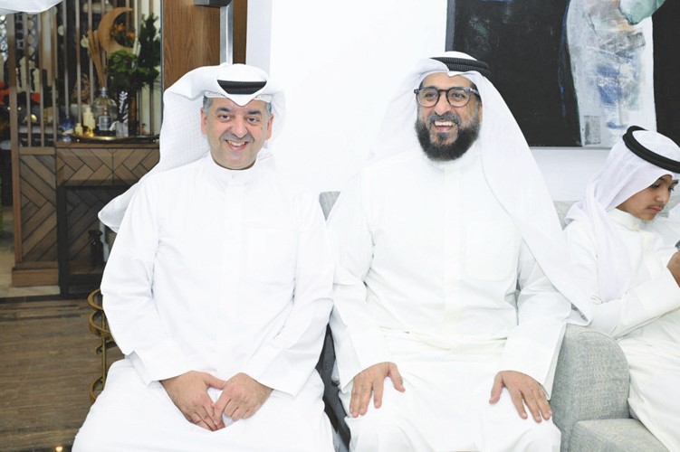 د.عبداللطيف السنان ووليد الخشتي